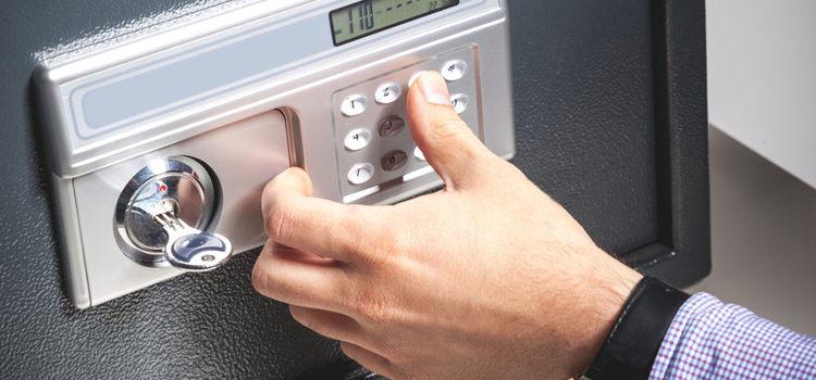 Safe Opener Service Lakeland Village